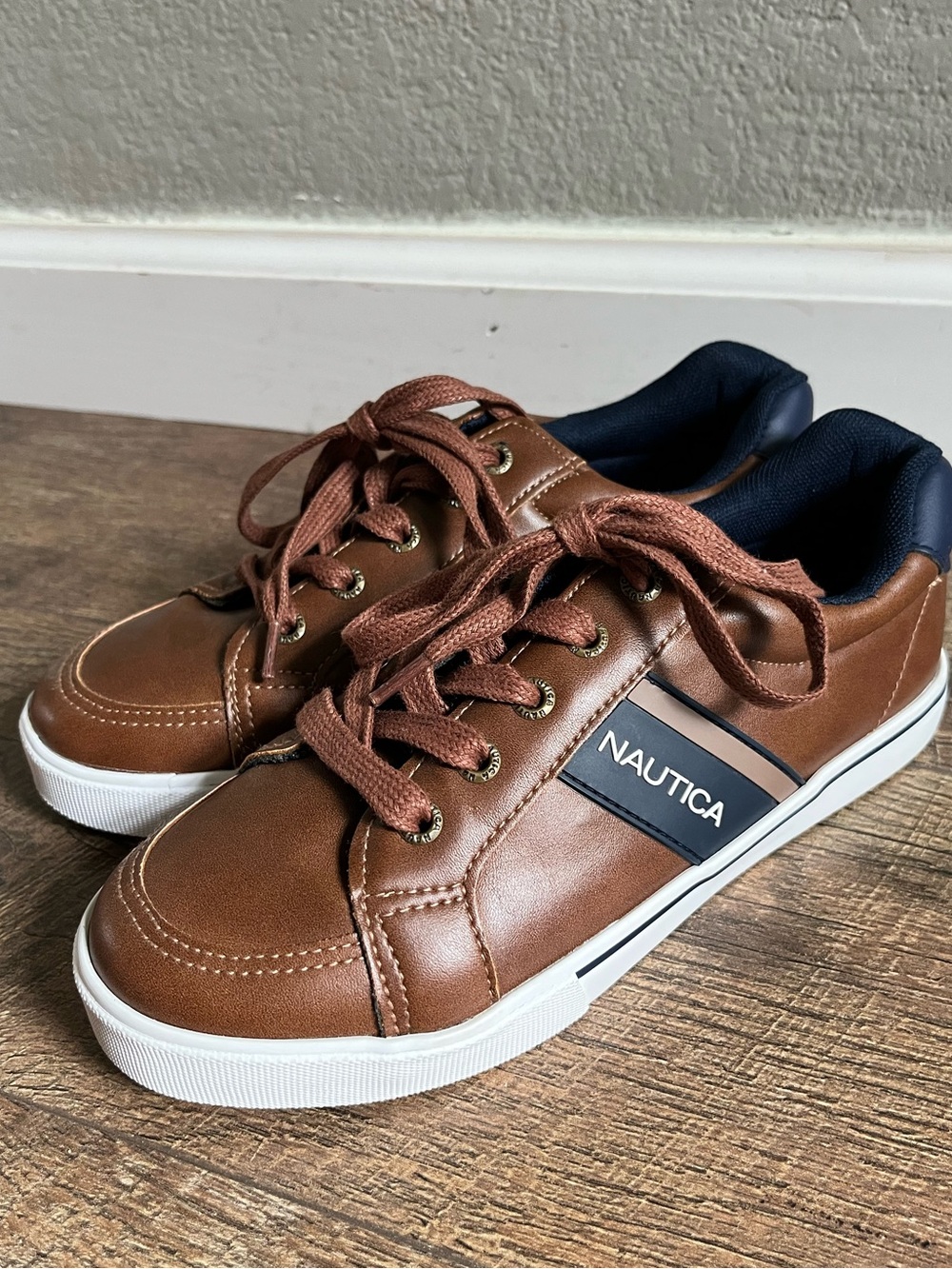 Nautica Garrison brown fashion sneakers loafers dress shoes boys size 2